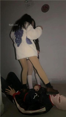 图片[8]_【狗哥】户外成功开发三个高颜值素人踩狗_HD绳艺资源