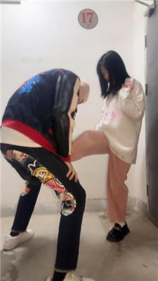 图片[12]_【狗哥】户外成功开发三个高颜值素人踩狗_HD绳艺资源