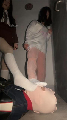 图片[14]_【狗哥】户外成功开发三个高颜值素人踩狗_HD绳艺资源