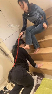 图片[9]_【橘子没熟】双女奴清理鞋子/奴下奴互虐/舔棉袜/训练_HD绳艺资源