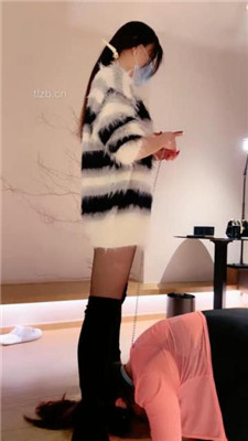 图片[12]_【丹祖宗】双S-带素人闺蜜入圈-骑马转胯踩狗头/吃白袜烟灰圣水_HD绳艺资源