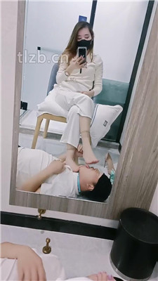 图片[4]_【多多】裸足踩地毯恋足调_HD绳艺资源