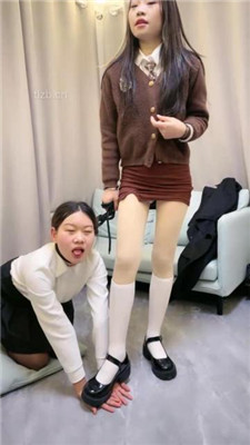 图片[2]_【瑶瑶】母畜-皮鞋白袜踩狗爪/闻鞋闻白袜肉丝脚_HD绳艺资源