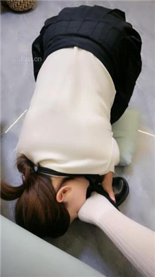 图片[14]_【瑶瑶】母畜-皮鞋白袜踩狗爪/闻鞋闻白袜肉丝脚_HD绳艺资源