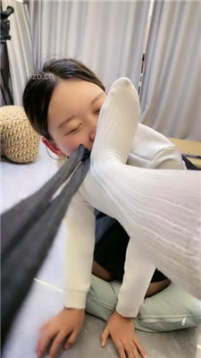 图片[15]_【瑶瑶】母畜-皮鞋白袜踩狗爪/闻鞋闻白袜肉丝脚_HD绳艺资源