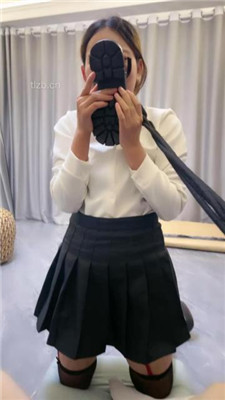 图片[18]_【瑶瑶】母畜-皮鞋白袜踩狗爪/闻鞋闻白袜肉丝脚_HD绳艺资源