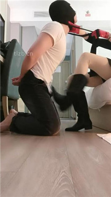 图片[7]_【米小唐】骑马/掐脖窒息/抽耳光/长靴碾压踩_HD绳艺资源