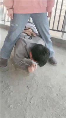 图片[4]_【糯米姐姐】户外工地-骑马/提档/耳光/踩踏/舔脏鞋底/踢踹_HD绳艺资源