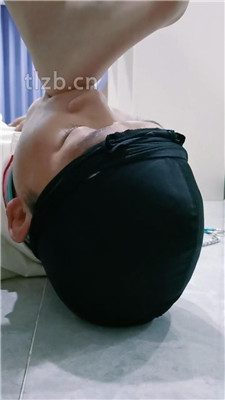 图片[13]_【多多】高跟肉丝脚踩踏碾压_HD绳艺资源