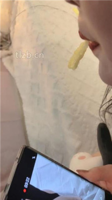 图片[11]_【苒溪】双S-家奴伺候素人闺蜜-品尝玉足_HD绳艺资源