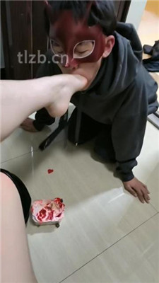 图片[12]_【安晴】艺术喂口水/长靴黑丝舔/桌底伺候/踩踏喂食_HD绳艺资源