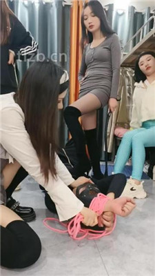 图片[12]_【尤物大大】3S超强群虐母畜霸凌羞辱-奴下奴【三视角完整版】_HD绳艺资源