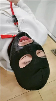 图片[19]_【大美】脏鞋底踩踏喂食/肉丝脚闻舔/狗链拴狗_HD绳艺资源