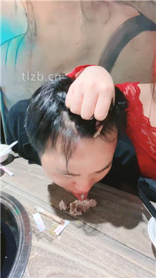 图片[12]_【甜心教主】餐厅喂狗儿子吃饭_HD绳艺资源