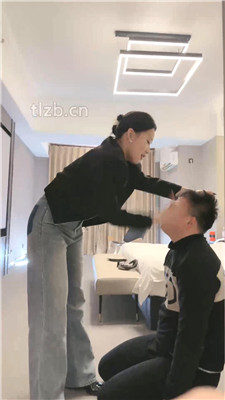 【潘妮绳艺导师】连环爆抽耳光/短靴白袜脚下辱_HD绳艺资源