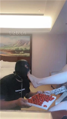 图片[10]_【小月牙】贵妇玩狗-吃口水闻享受/舔鞋/丝袜塞嘴/物化人体托盘_HD绳艺资源