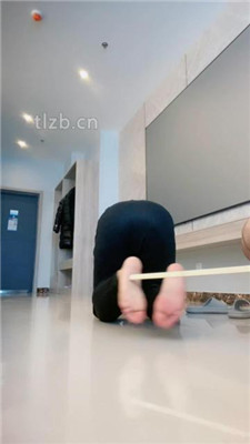 图片[20]_【魅儿】高跟踩虐-重度踢踹暴打_HD绳艺资源