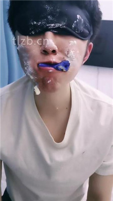 图片[18]_【甜桃】给狗过生日-踩踏蛋糕喂食-口水圣水_HD绳艺资源