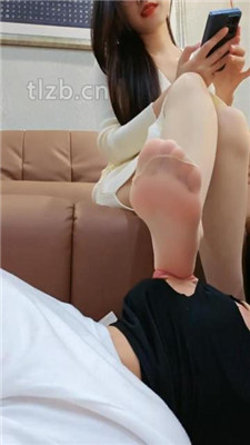 图片[11]_【嘉妮】头顶鞋/高跟踩乳/清理脏鞋/全体重踩_HD绳艺资源