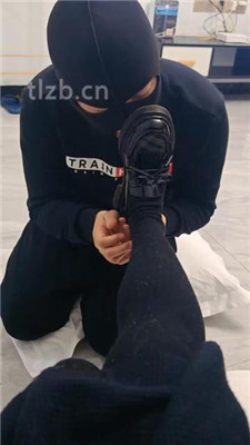 图片[19]_【月主】双主虐双奴-鞋抽耳光/舔脏鞋底/踢踹【双视角完整版】_HD绳艺资源