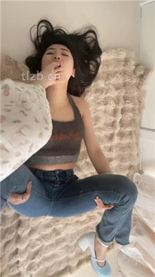 图片[6]_【橘子没熟】女神狗抱着棉袜脚发骚_HD绳艺资源