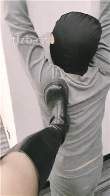 图片[3]_【陌影夫妻】夫妻主长靴踩踏/坐脸窒息_HD绳艺资源