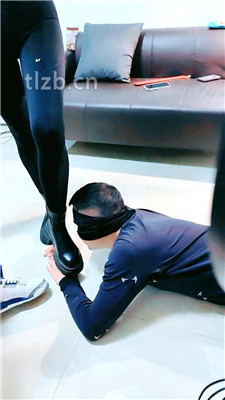 图片[4]_【文文文】双S-脏鞋蹂躏踩踏脚垫狗【四视角版】_HD绳艺资源