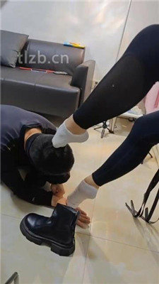 图片[17]_【文文文】双S-脏鞋蹂躏踩踏脚垫狗【四视角版】_HD绳艺资源