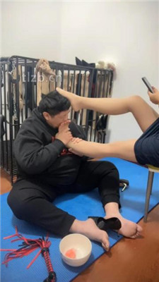 图片[11]_【冰色】吊绑肥狗-肉丝高跟踩虐_HD绳艺资源