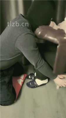 图片[2]_【樊樊】跪舔长靴原味白袜/数据线训练_HD绳艺资源