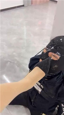 图片[19]_【喵主】办公室双S-桌底跪舔/踩踏喂食/口水吐脸_HD绳艺资源