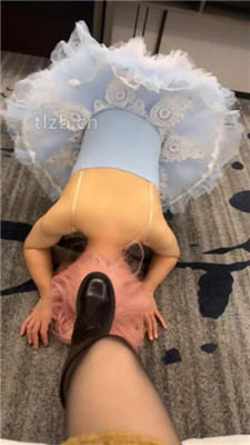 图片[4]_【琳儿】长靴踩踏二次元狗奴_HD绳艺资源