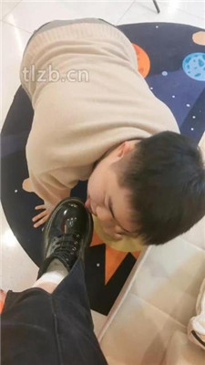 图片[2]_【尤物大大】骑马爬行/艺术闻超臭靴子棉袜/碾压狗爪/踩踏喂食_HD绳艺资源