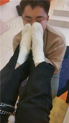 图片[5]_【尤物大大】骑马爬行/艺术闻超臭靴子棉袜/碾压狗爪/踩踏喂食_HD绳艺资源