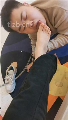 图片[7]_【尤物大大】骑马爬行/艺术闻超臭靴子棉袜/碾压狗爪/踩踏喂食_HD绳艺资源