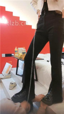 图片[15]_【尤物大大】骑马爬行/艺术闻超臭靴子棉袜/碾压狗爪/踩踏喂食_HD绳艺资源