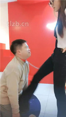 图片[17]_【尤物大大】骑马爬行/艺术闻超臭靴子棉袜/碾压狗爪/踩踏喂食_HD绳艺资源