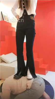 图片[20]_【尤物大大】骑马爬行/艺术闻超臭靴子棉袜/碾压狗爪/踩踏喂食_HD绳艺资源