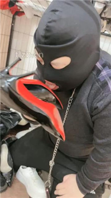 图片[6]_【猫咪大大】真实圈养狗-舔脏鞋底/吃剩饭剩菜/开发圣水_HD绳艺资源