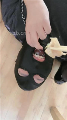 图片[10]_【猫咪大大】真实圈养狗-舔脏鞋底/吃剩饭剩菜/开发圣水_HD绳艺资源