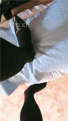 图片[4]_【蓝蜻蜓】黑丝高跟踩踏地毯狗_HD绳艺资源