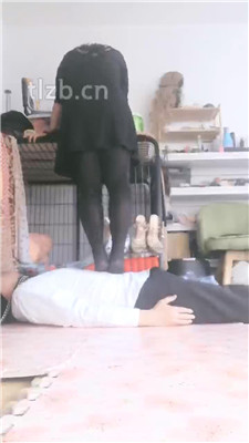 图片[6]_【蓝蜻蜓】黑丝高跟踩踏地毯狗_HD绳艺资源