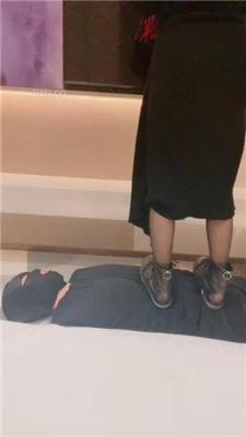 图片[10]_【柔儿公主】高跟黑丝踩踏/喂口水/赏赐圣水_HD绳艺资源