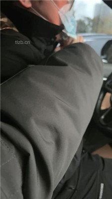 图片[3]_【筱月】运动鞋白袜裸足诱惑滴滴司机_HD绳艺资源