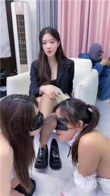 图片[5]_【麋鹿银儿】奴下奴双女慕-接吻轮流浓痰吐脸/骑马/三人踩踏_HD绳艺资源