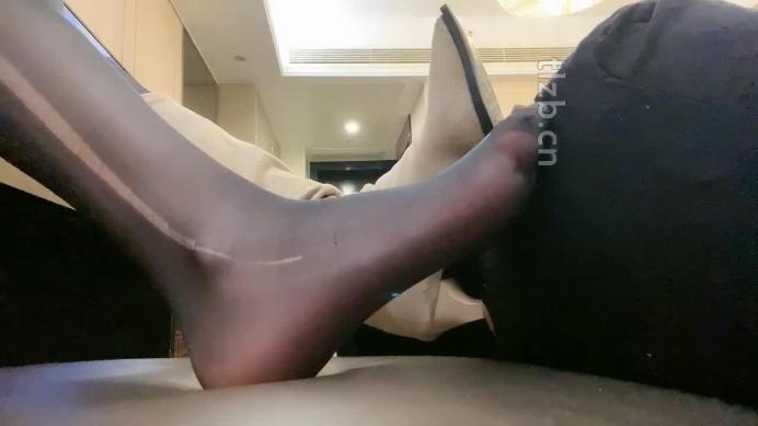 图片[10]_【zaizz】长靴黑丝蹂躏脚下奴_HD绳艺资源