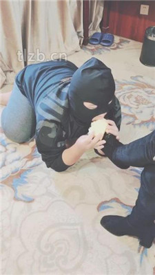 【美容院S】双S-叼丝袜/跪舔脏高跟/骑马/长靴踩踏_HD绳艺资源