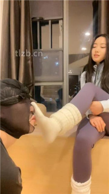 图片[9]_【毛绒月亮】吃丝袜喝圣水/闻超臭雪地靴白袜_HD绳艺资源