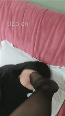 图片[3]_【姗姗】黑丝白船袜插嘴恋足舔_HD绳艺资源