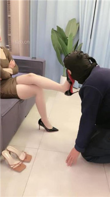 图片[2]_【晚晚】高跟踩踏/直接圣水/臭脚狂舔插嘴_HD绳艺资源